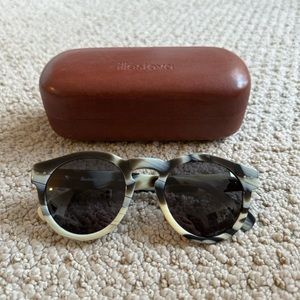 Illesteva Leonard Sunglasses in Horn
